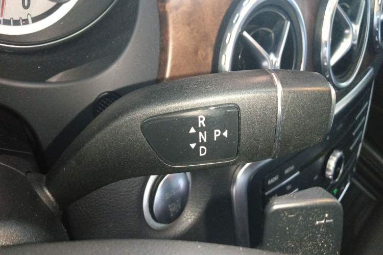 Used Mercedes-Benz GLA 2016 GLA 260 4MATIC Sport Edition Gear Lever