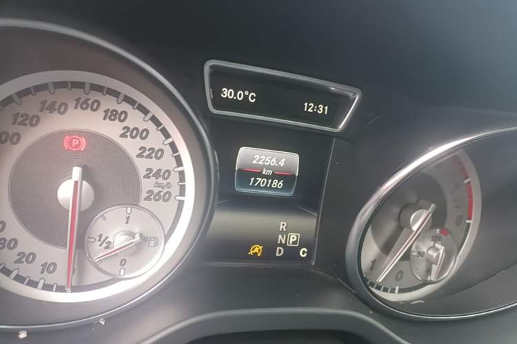 Used Mercedes-Benz GLA 2016 GLA 200 Fashion Model Instrument Cluster