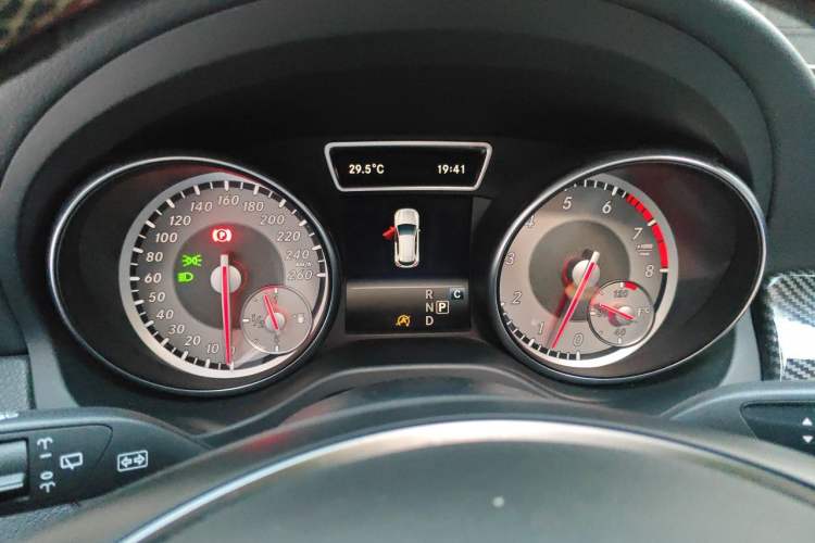Used Mercedes-Benz GLA 2016 GLA 220 4MATIC Fashion Edition Instrument Cluster