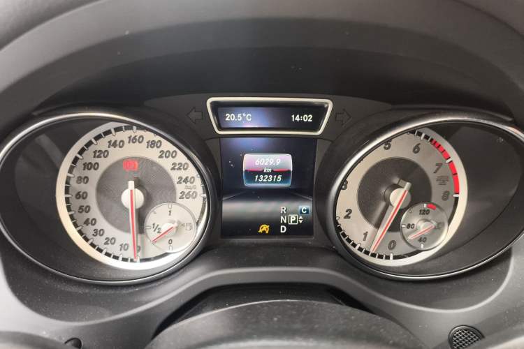 Used Mercedes-Benz GLA 2016 GLA 220 4MATIC Fashion Edition Instrument Cluster