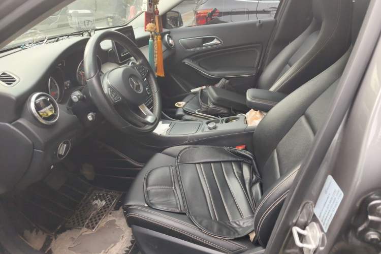 Used Mercedes-Benz GLA 2016 GLA 200 Sport Edition Left Front Seat