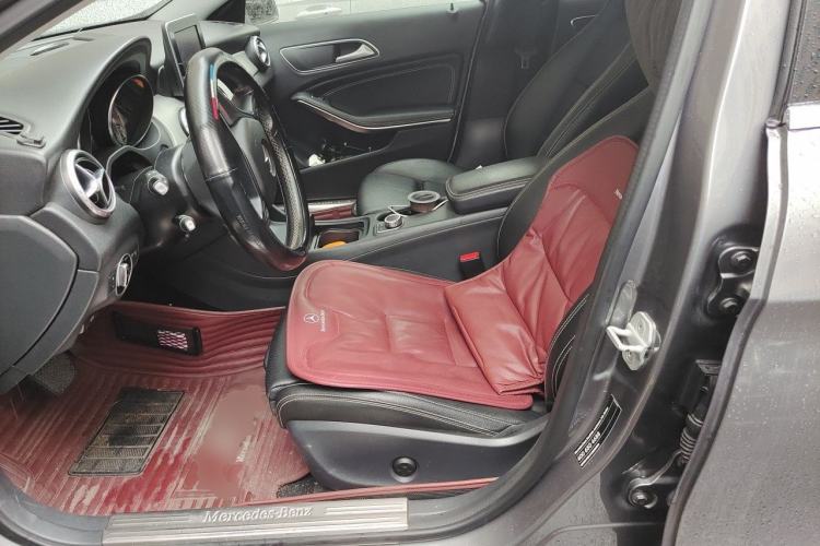 Used Mercedes-Benz GLA 2016 GLA 200 Sport Edition Left Front Seat