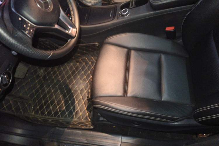 Used Mercedes-Benz GLA 2016 GLA 200 Sport Edition Left Front Seat