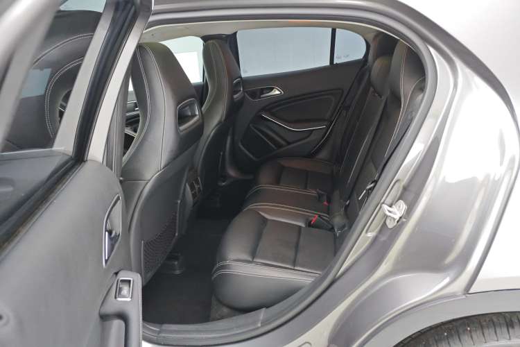 Used Mercedes-Benz GLA 2016 GLA 200 Fashion Model Left Rear Seat