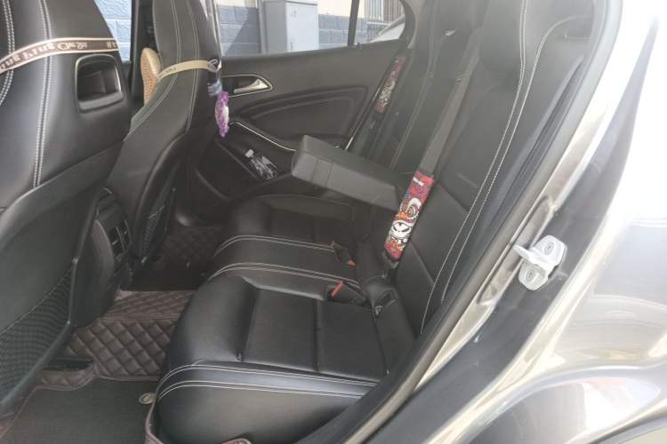 Used Mercedes-Benz GLA 2016 GLA 220 4MATIC Luxury Model Left Rear Seat