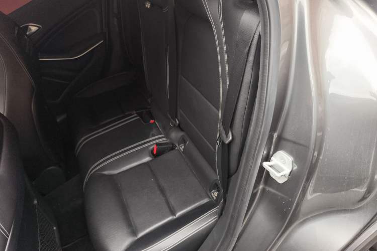 Used Mercedes-Benz GLA 2016 GLA 220 4MATIC Fashion Edition Left Rear Seat