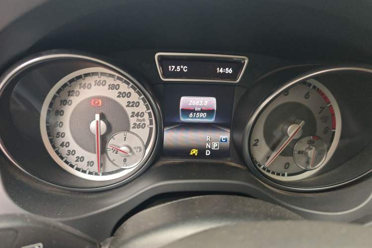 Used Mercedes-Benz GLA 2016 GLA 200 Sport Edition Odometer Close Up