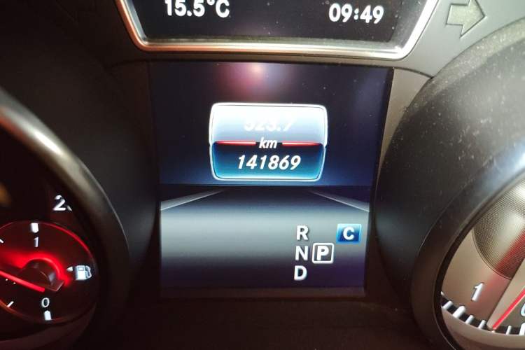 Used Mercedes-Benz GLA 2016 GLA 200 Fashion Model Odometer Close Up
