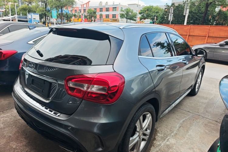 Used Mercedes-Benz GLA 2016 GLA 200 Fashion Model Rear Right 45 Deg