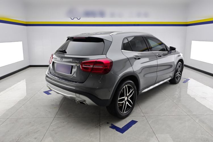 Used Mercedes-Benz GLA 2016 GLA 200 Fashion Model Rear Right 45 Deg