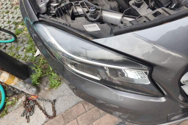 Used Mercedes-Benz GLA 2016 GLA 200 Sport Edition Right Front Headlight