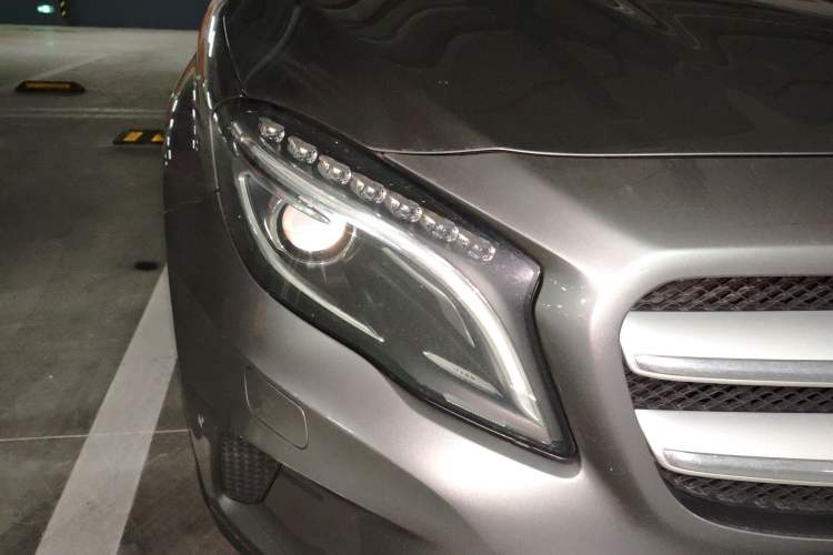 Used Mercedes-Benz GLA 2016 GLA 200 Fashion Model Right Front Headlight