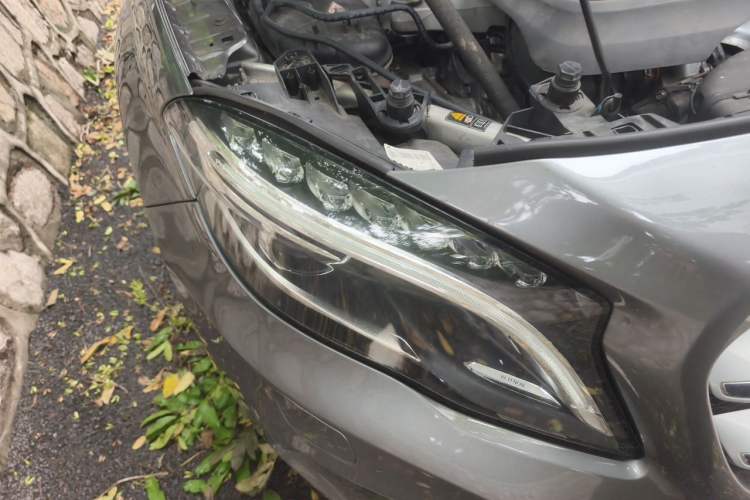 Used Mercedes-Benz GLA 2016 GLA 200 Fashion Model Right Front Headlight