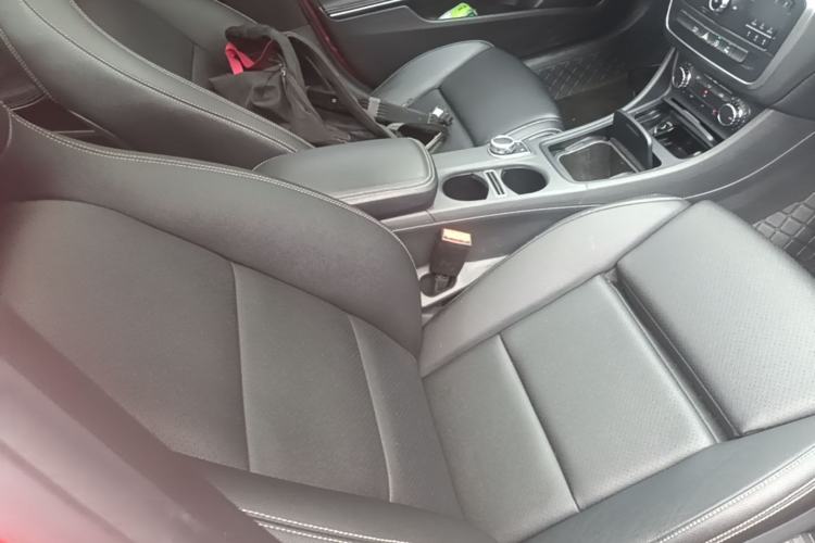 Used Mercedes-Benz GLA 2016 GLA 200 Fashion Model Right Front Seat
