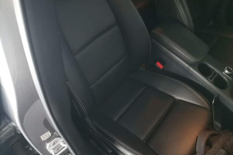 Used Mercedes-Benz GLA 2016 GLA 200 Sport Edition Right Front Seat