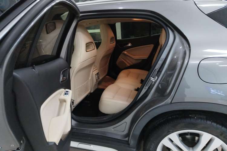 Used Mercedes-Benz GLA 2016 GLA 200 Sport Edition Right Rear Seat