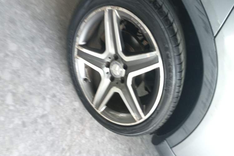 Used Mercedes-Benz GLA 2016 GLA 260 4MATIC Sport Edition Right Rear Wheel Hub