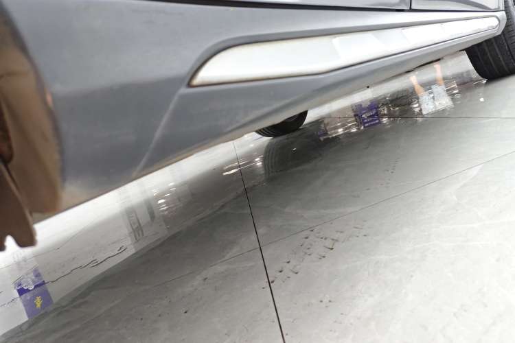 Used Mercedes-Benz GLA 2016 GLA 200 Fashion Model Right Side Sill