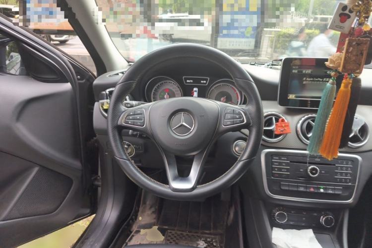 Used Mercedes-Benz GLA 2016 GLA 200 Sport Edition Steering Wheel