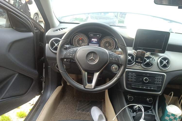 Used Mercedes-Benz GLA 2016 GLA 200 Fashion Model Steering Wheel