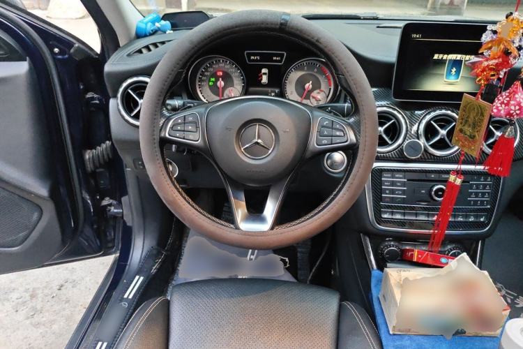 Used Mercedes-Benz GLA 2016 GLA 220 4MATIC Fashion Edition Steering Wheel