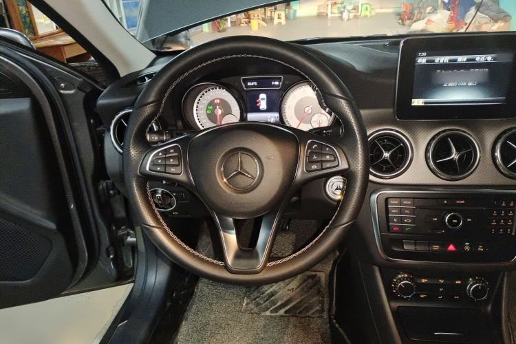 Used Mercedes-Benz GLA 2016 GLA 200 Sport Edition Steering Wheel