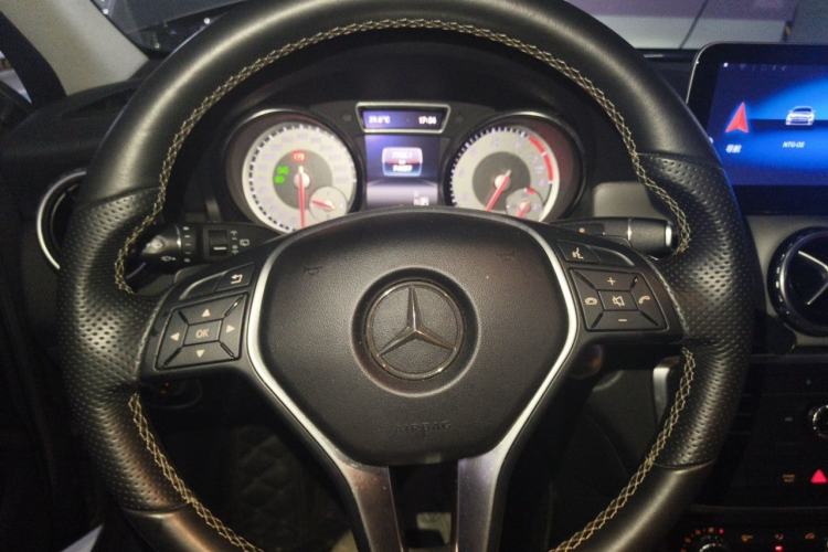 Used Mercedes-Benz GLA 2016 GLA 200 Sport Edition Steering Wheel