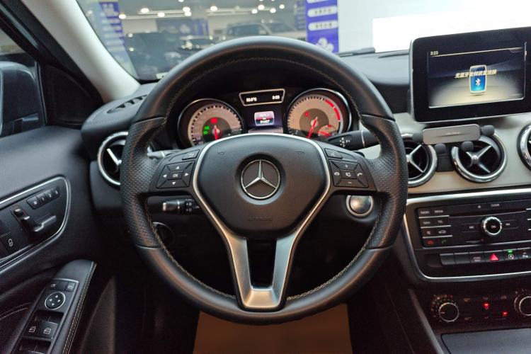 Used Mercedes-Benz GLA 2016 GLA 200 Fashion Model Steering Wheel