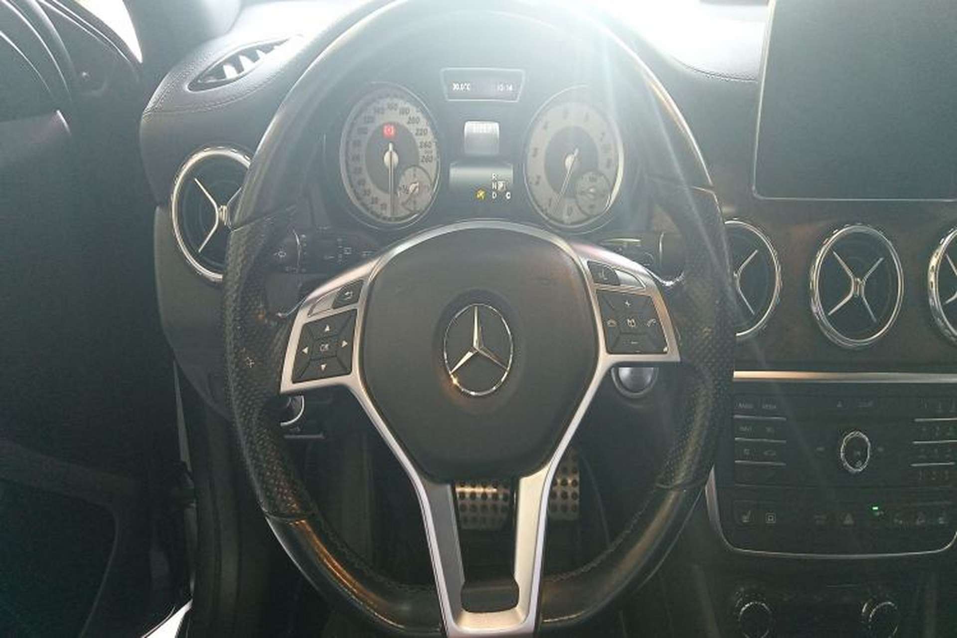 Used Mercedes-Benz GLA 2016 GLA 260 4MATIC Sport Edition Steering Wheel