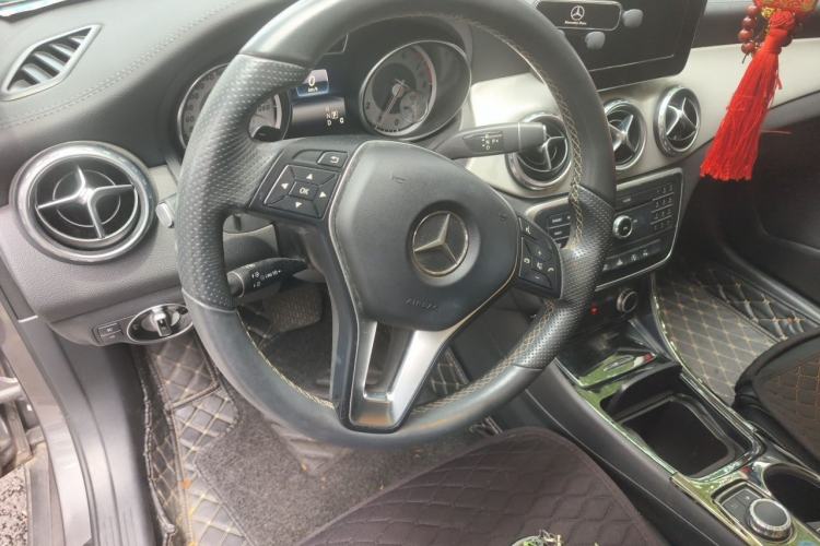 Used Mercedes-Benz GLA 2016 GLA 200 Fashion Model Steering Wheel