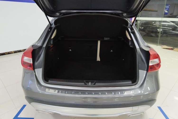 Used Mercedes-Benz GLA 2016 GLA 200 Sport Edition Trunk