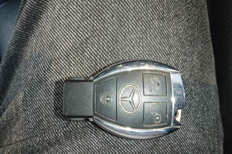 Used Mercedes-Benz GLA 2016 GLA 260 4MATIC Sport Edition Vehicle Key
