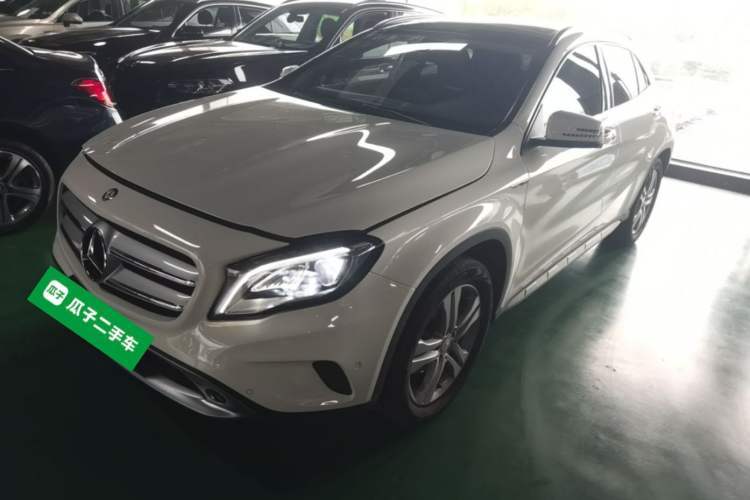 Used Mercedes-Benz GLA 2016 GLA 200 Sport Edition Guazi used car, China used car export, Used car for sale, Used cars, Cheapest cars for sale