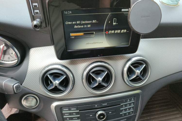 Used Mercedes-Benz GLA 2016 GLA 200 Sport Edition Audio And AC Panel