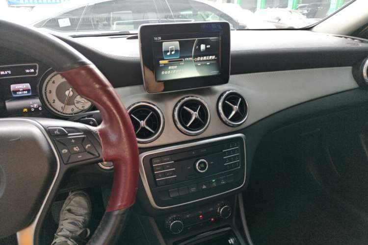 Used Mercedes-Benz GLA 2016 GLA 200 Fashion Model Audio And AC Panel