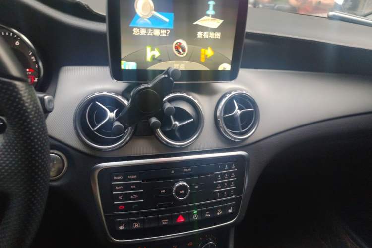 Used Mercedes-Benz GLA 2016 GLA 220 4MATIC Luxury Model Audio And AC Panel