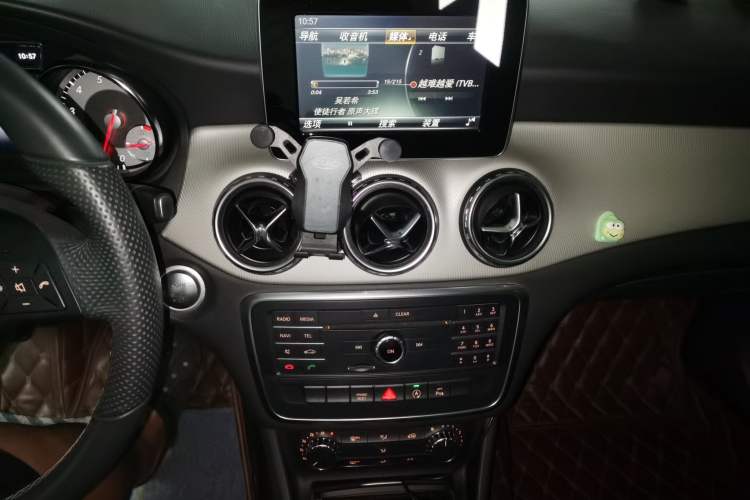 Used Mercedes-Benz GLA 2016 GLA 200 Sport Edition Audio And AC Panel