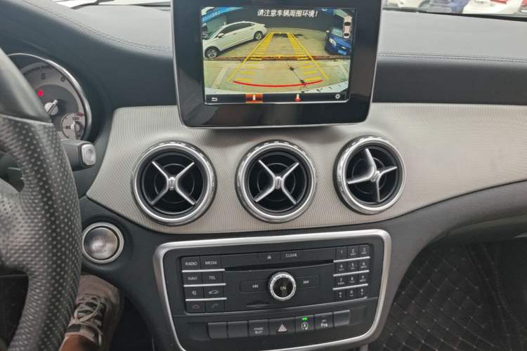 Used Mercedes-Benz GLA 2016 GLA 200 Fashion Model Audio And AC Panel