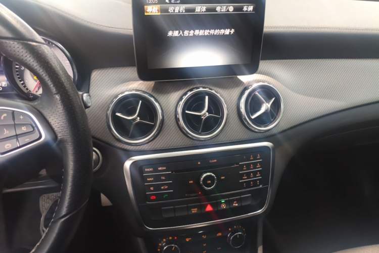 Used Mercedes-Benz GLA 2016 GLA 200 Fashion Model Audio And AC Panel