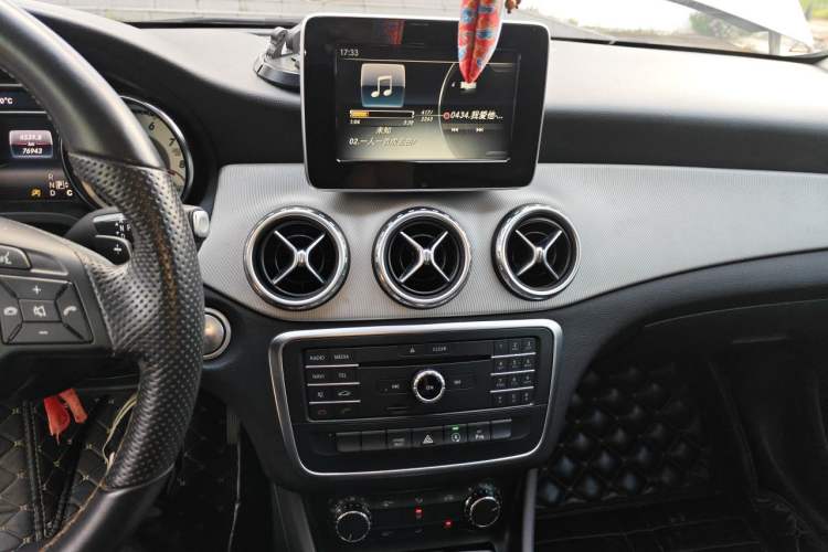 Used Mercedes-Benz GLA 2016 GLA 200 Sport Edition Audio And AC Panel