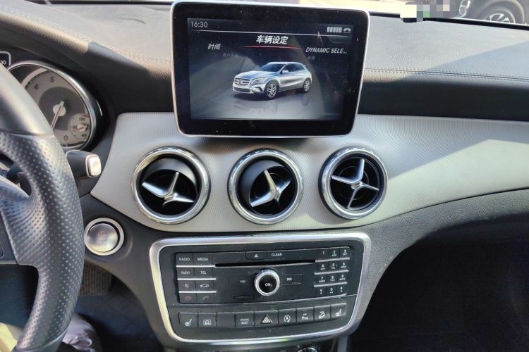 Used Mercedes-Benz GLA 2016 GLA 220 4MATIC Luxury Model Audio And AC Panel