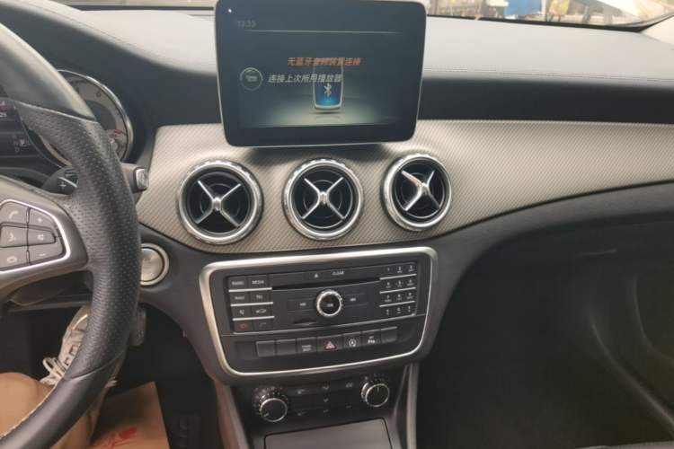 Used Mercedes-Benz GLA 2016 GLA 200 Fashion Model Audio And AC Panel