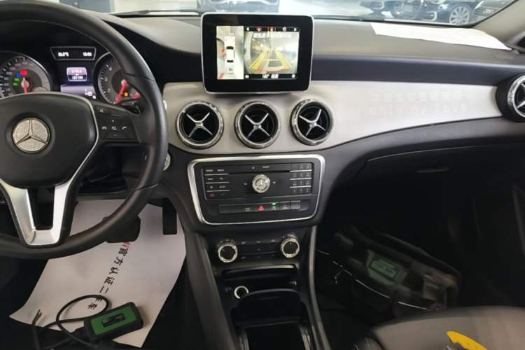 Used Mercedes-Benz GLA 2016 GLA 200 Sport Edition Audio And AC Panel