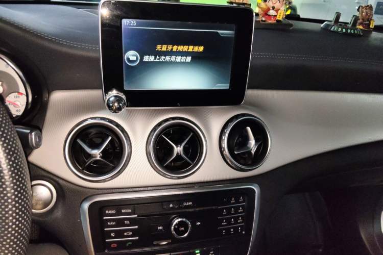 Used Mercedes-Benz GLA 2016 GLA 200 Fashion Model Audio And AC Panel