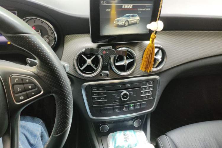 Used Mercedes-Benz GLA 2016 GLA 200 Sport Edition Audio And AC Panel
