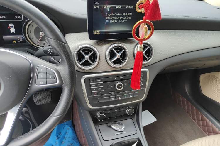 Used Mercedes-Benz GLA 2016 GLA 200 Fashion Model Audio And AC Panel