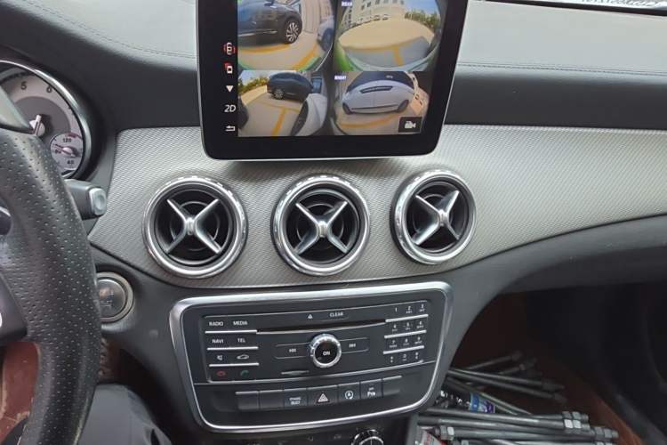 Used Mercedes-Benz GLA 2016 GLA 200 Fashion Model Audio And AC Panel