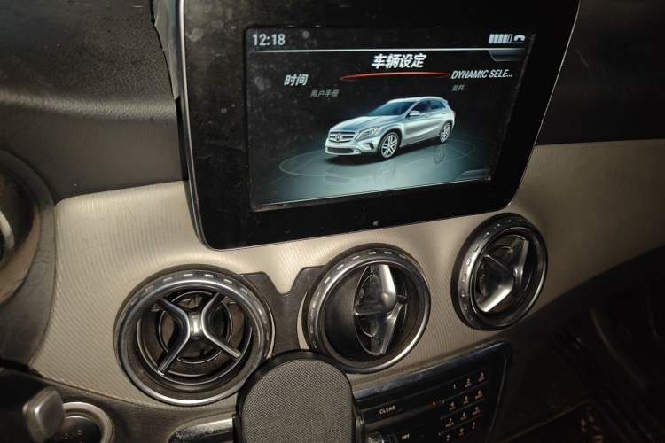 Used Mercedes-Benz GLA 2016 GLA 200 Sport Edition Audio And AC Panel
