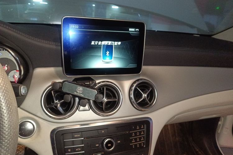 Used Mercedes-Benz GLA 2016 GLA 220 4MATIC Luxury Model Audio And AC Panel