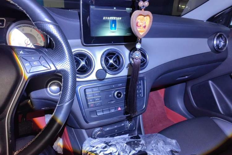 Used Mercedes-Benz GLA 2016 GLA 200 Fashion Model Audio And AC Panel